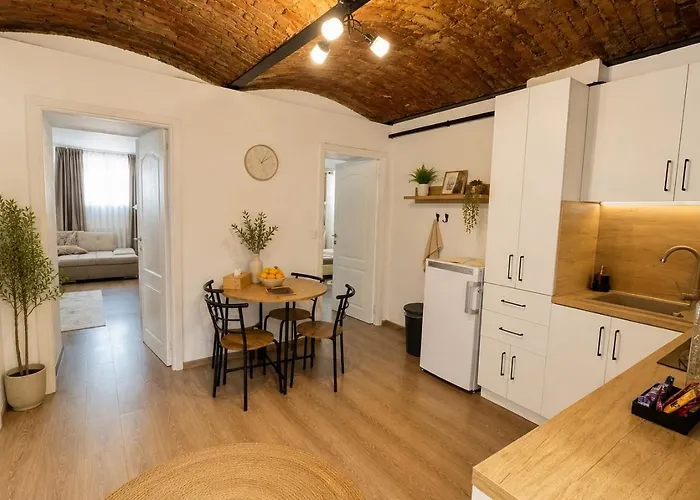 Sabin Apartments Private Parking